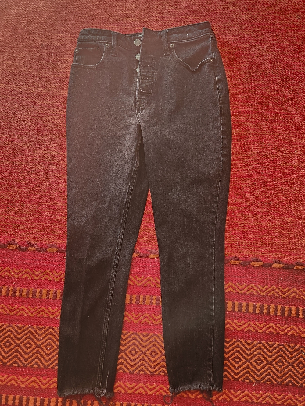 Abercrombie & Fitch Black High-Rise Button-Fly Skinny Jeans - Picture 8 of 9